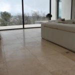 neuville-pierre-naturelle-travertin-adoucie-salon-interieur-sejour